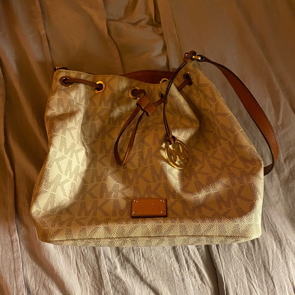 Micheal Kors Purse